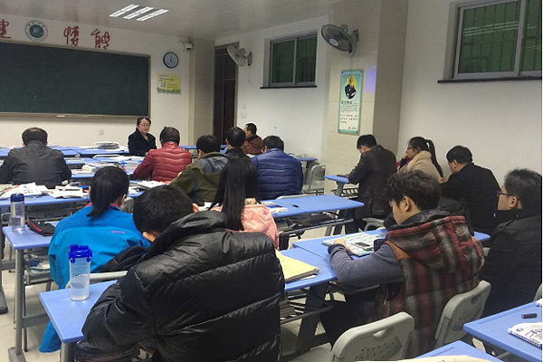 机电技术系：举行学业导师会议