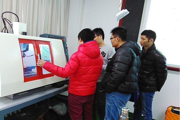 机械工程学院：教师到宝鸡文理学院考察调研